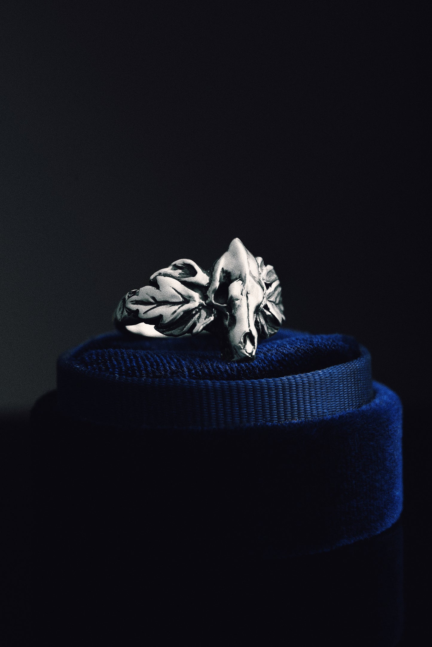 THE WOLFS BANE Sterling Silver Ring
