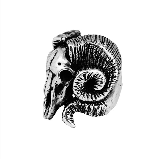 BEYOND HOPE Rams Skull Ring