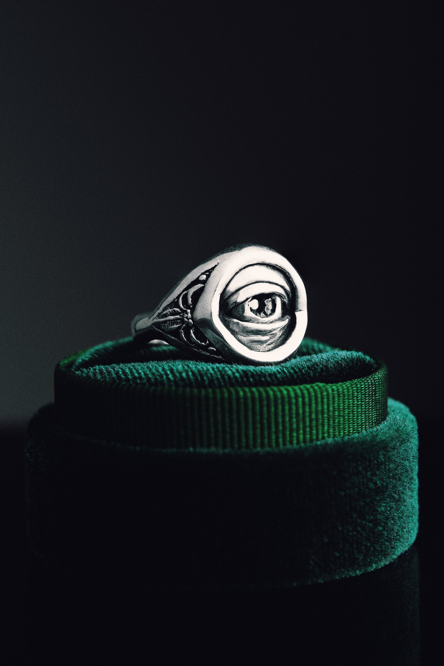 CLEOPATRA LOVERS EYE Sterling Silver Ring